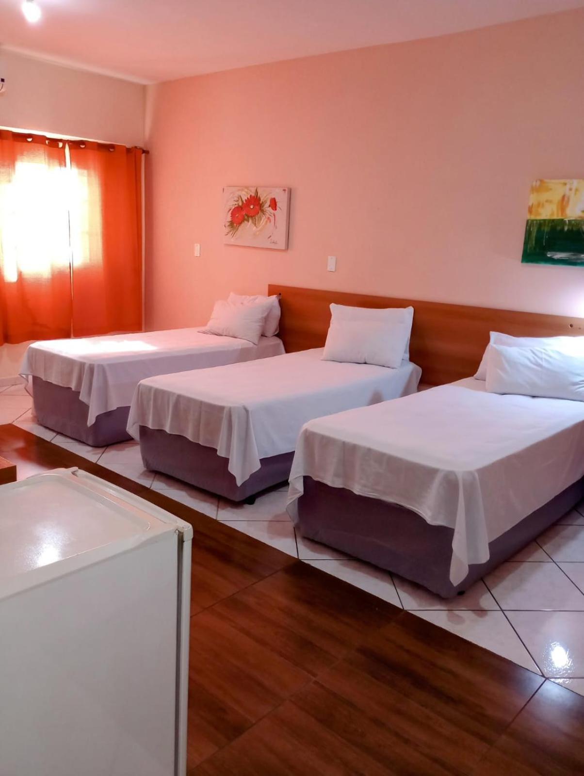 Calabreza Hotel E Restaurante Três Corações Kültér fotó