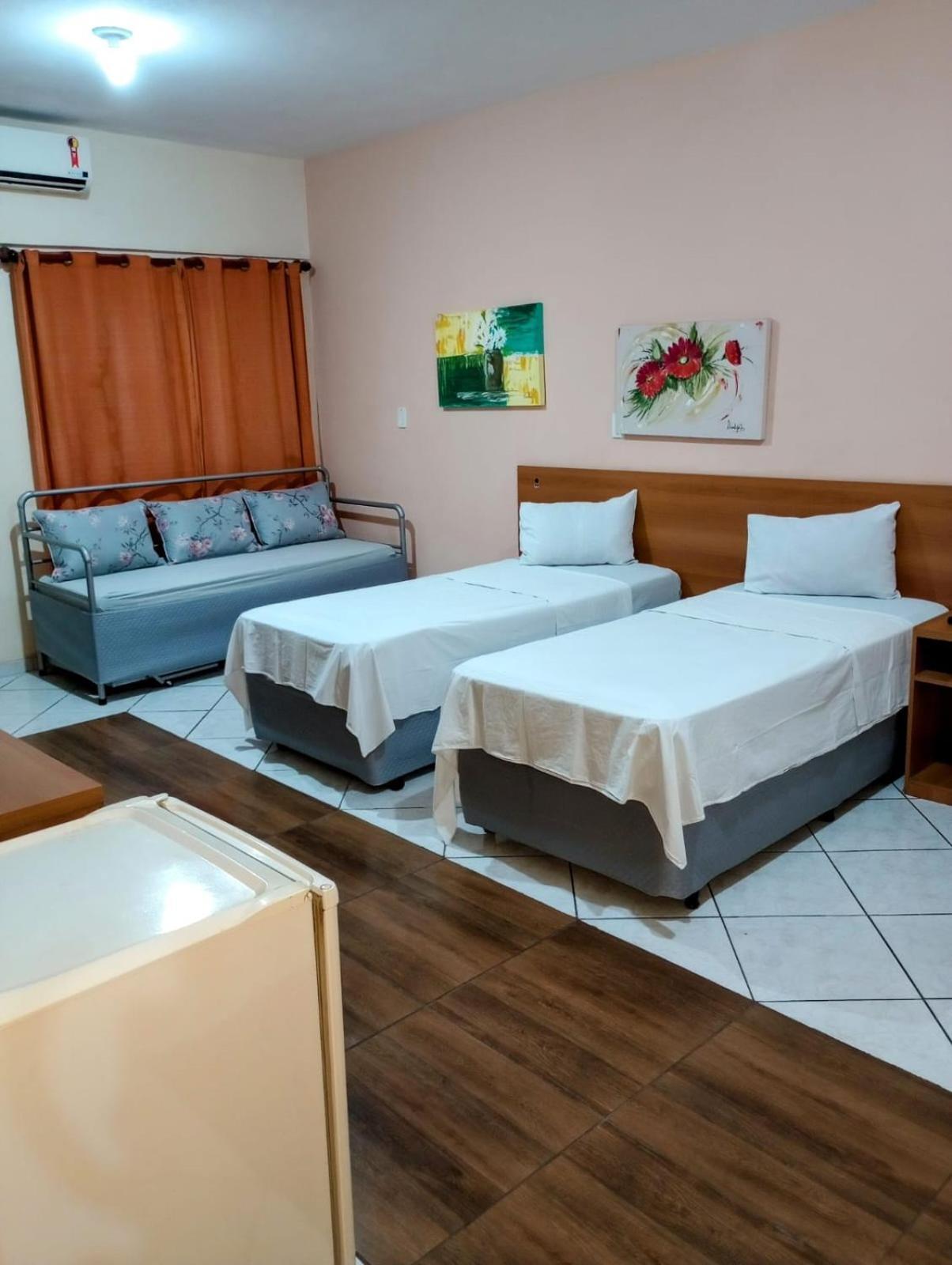 Calabreza Hotel E Restaurante Três Corações Kültér fotó